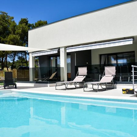 Villa Sportiva Zadar With Private Heated Pool Exterior photo